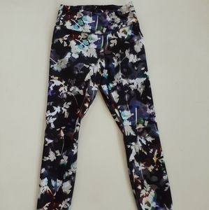 Nike Dri-FIT women's multicolored spandex leggings yoga pants size S